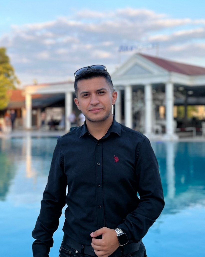 Emirhan Çetin - Emtina Digital Kurucusu